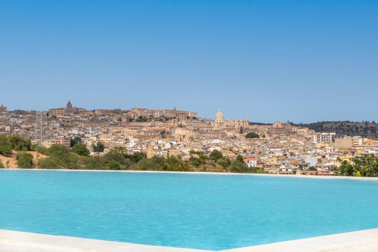 Baglio Genovesi Bed & Breakfast Noto Bagian luar foto