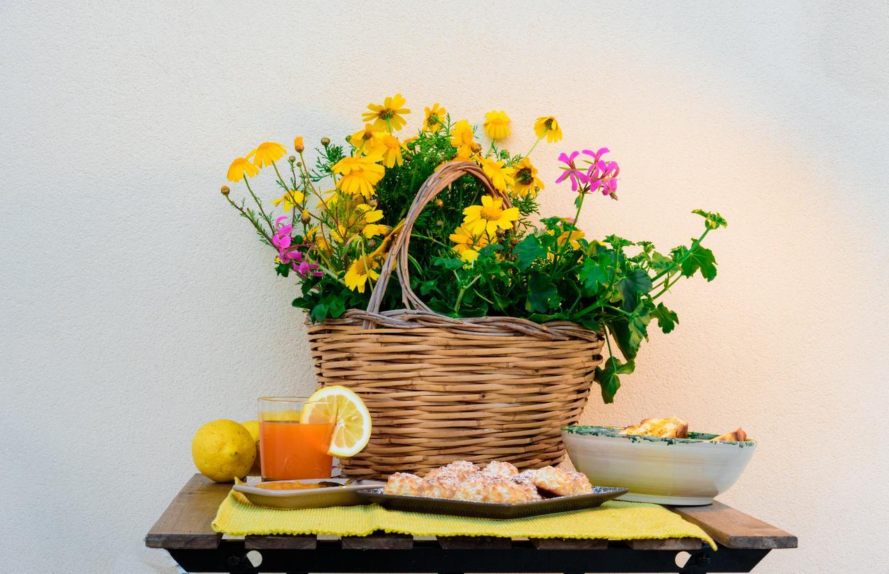 Baglio Genovesi Bed & Breakfast Noto Bagian luar foto