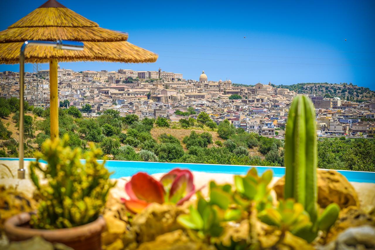 Baglio Genovesi Bed & Breakfast Noto Bagian luar foto