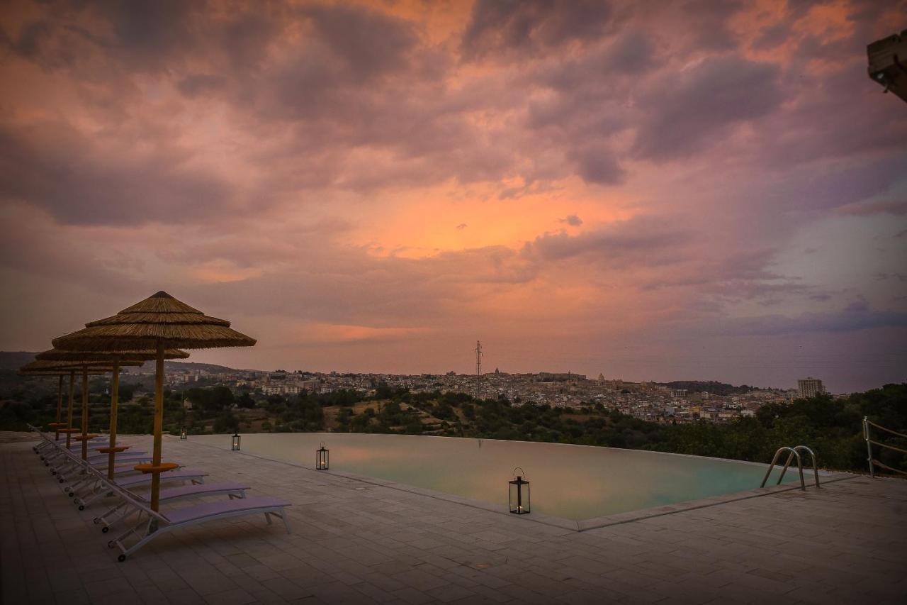 Baglio Genovesi Bed & Breakfast Noto Bagian luar foto