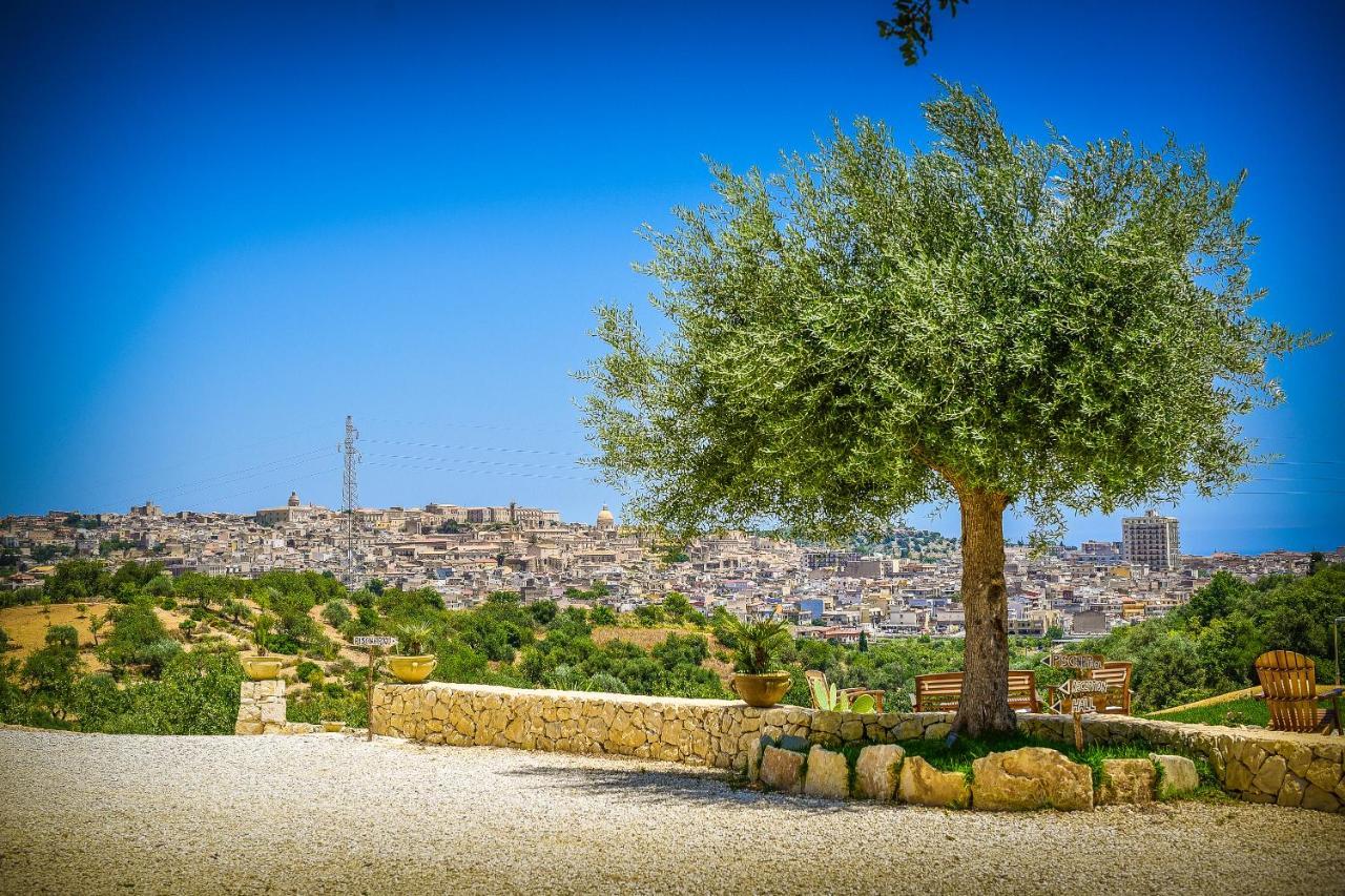 Baglio Genovesi Bed & Breakfast Noto Bagian luar foto