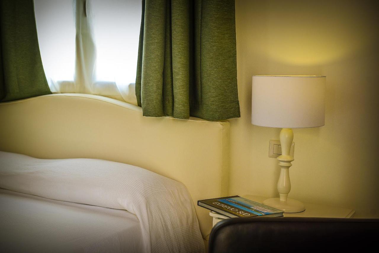 Baglio Genovesi Bed & Breakfast Noto Bagian luar foto