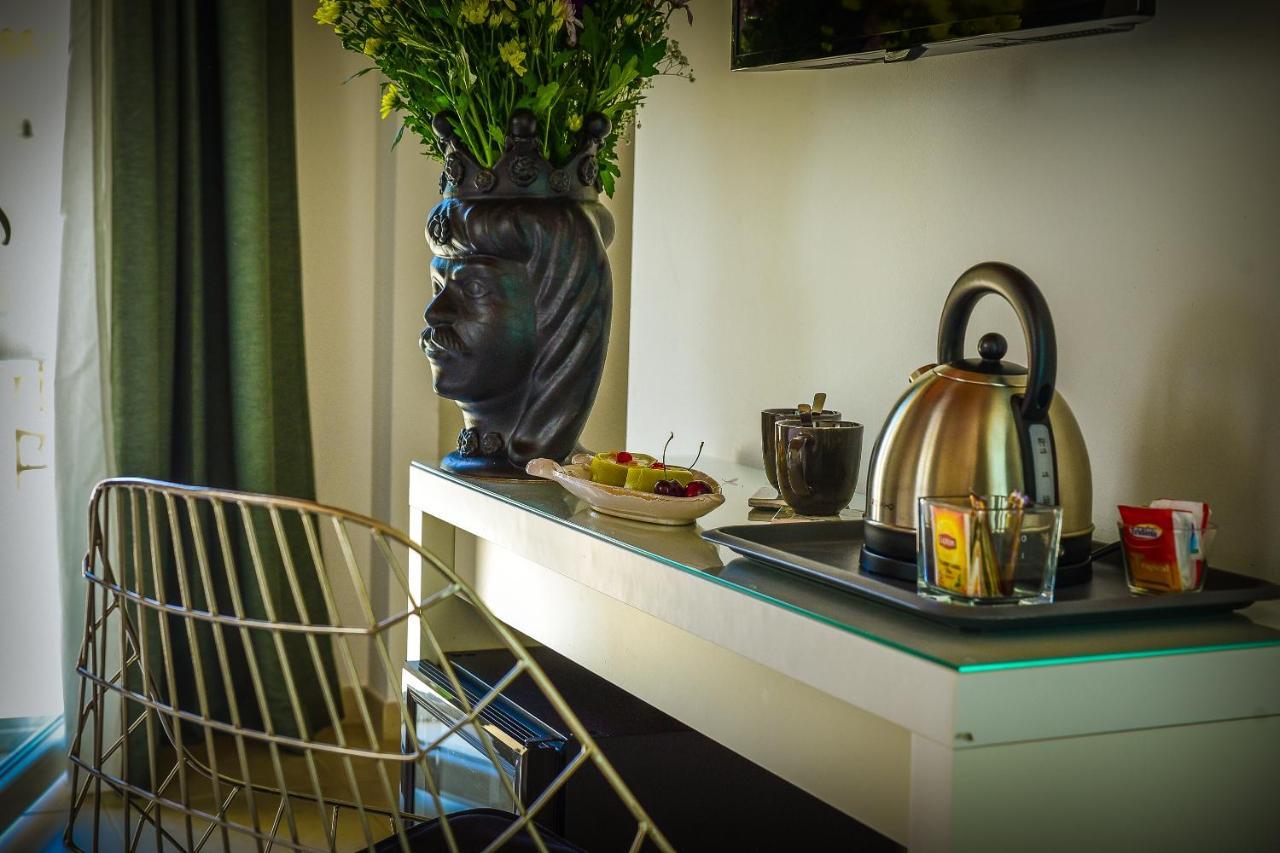 Baglio Genovesi Bed & Breakfast Noto Bagian luar foto